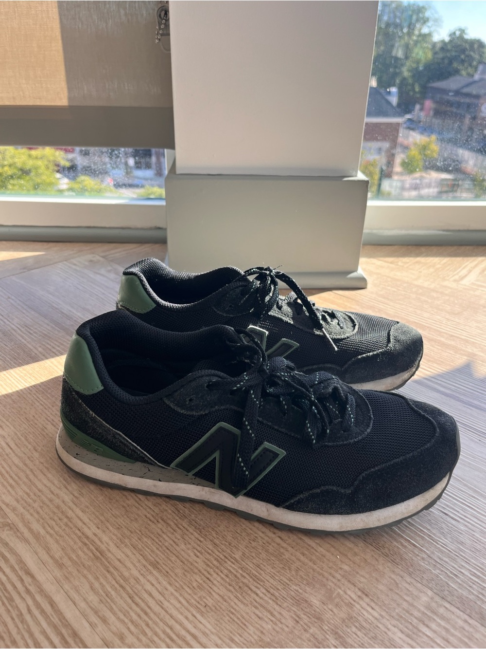 New Balance Men's Black & Green 9.5